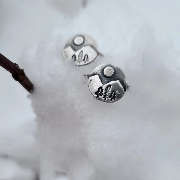 Rustic Mountain Views Ring